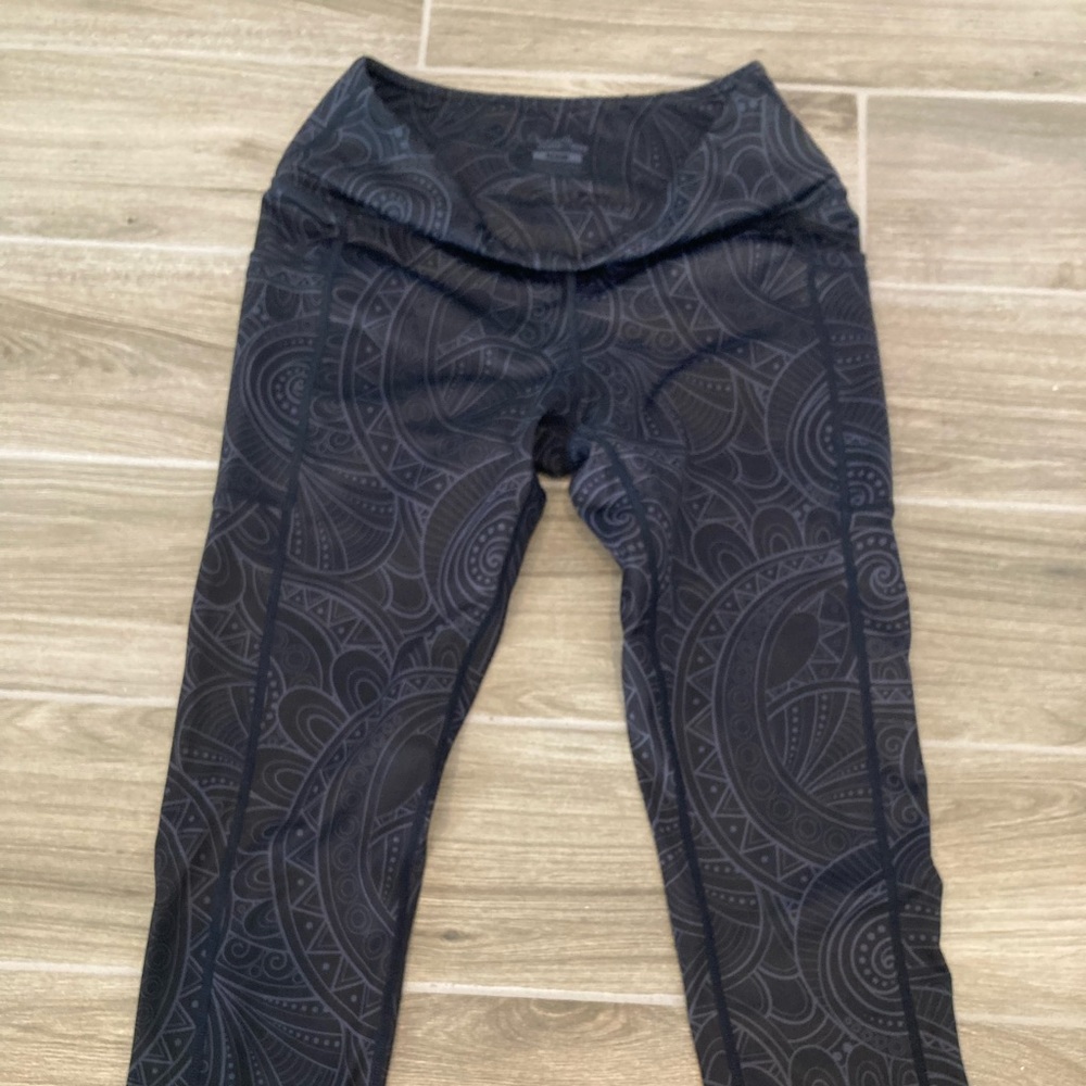 CVG M black zenergy capris